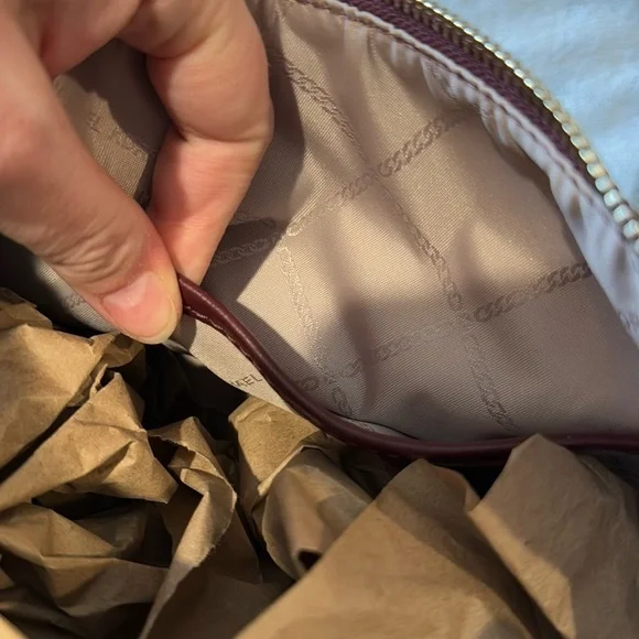 Michael Kors 2way carry crossbody burgandy w/ sparkle bag, silver hardware NWOT - Picture 9 of 16